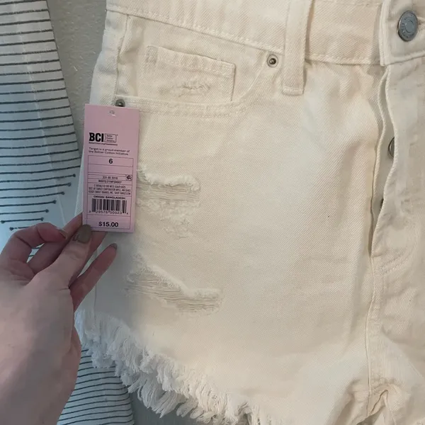 Target High waisted shorts - Image 2