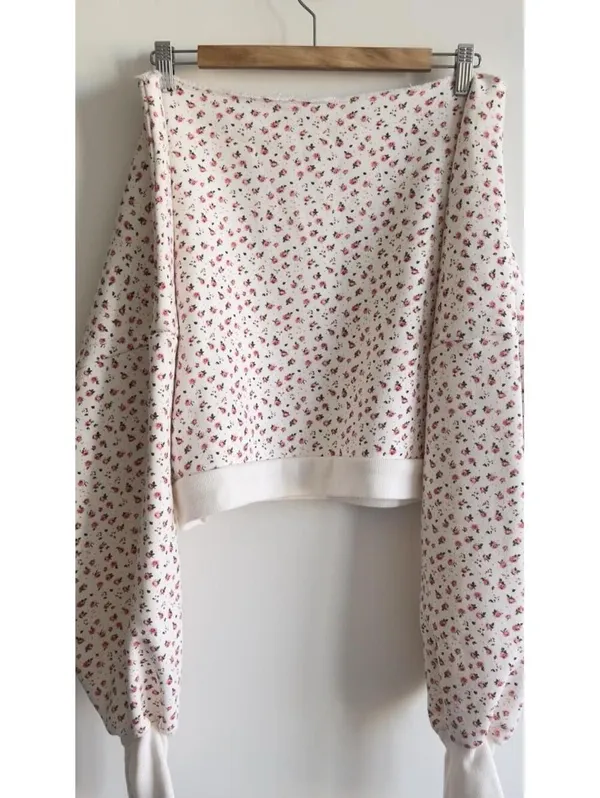 Blogilates Bride To Be Floral Off Shoulder Sweatshirt Medium Ivory Pink Cozy - Image 9