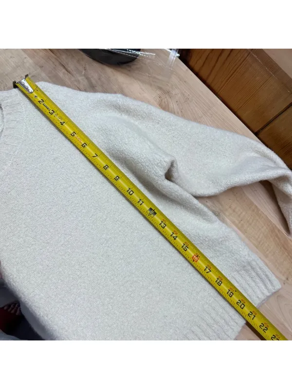 Everlane Cream Wool-Blend Crewneck Sweater Boucle Knit Size Medium Quiet Luxury - Image 10