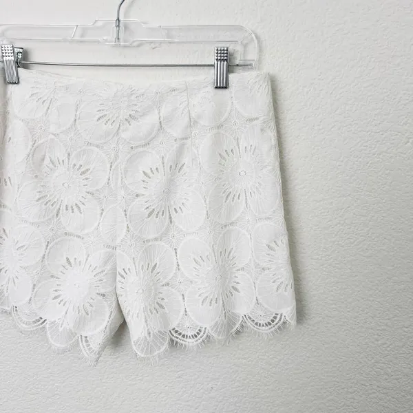 [Trina Turk] Cece White Lace Eyelet Scalloped Hem Mid Rise Shorts Bridal Size 4 - Image 6