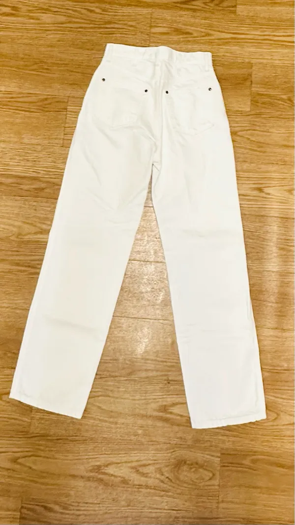 Reformation White Distressed Wash Vintage Jeans - Image 9
