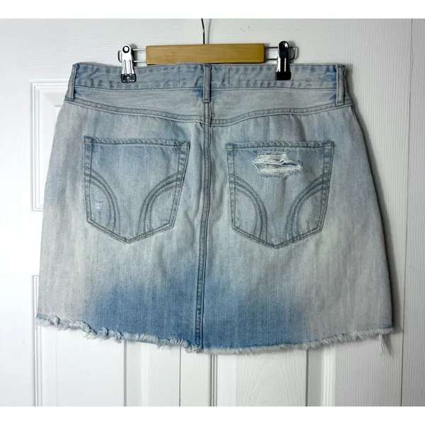 Hollister Light Blue High Rise Distressed Denim Mini Skirt Size 15 Waist 32 - Image 4