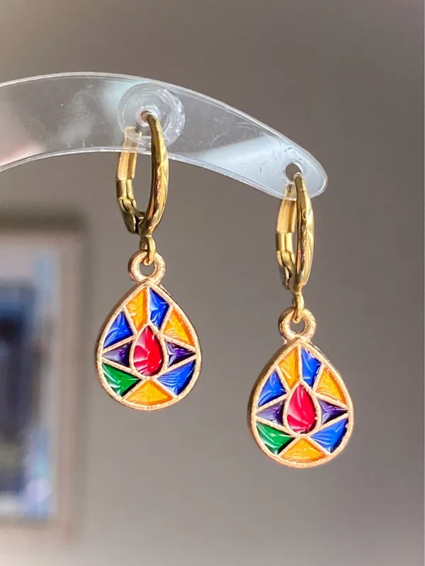 Handmade stained glass look earrings💛 - Image 2