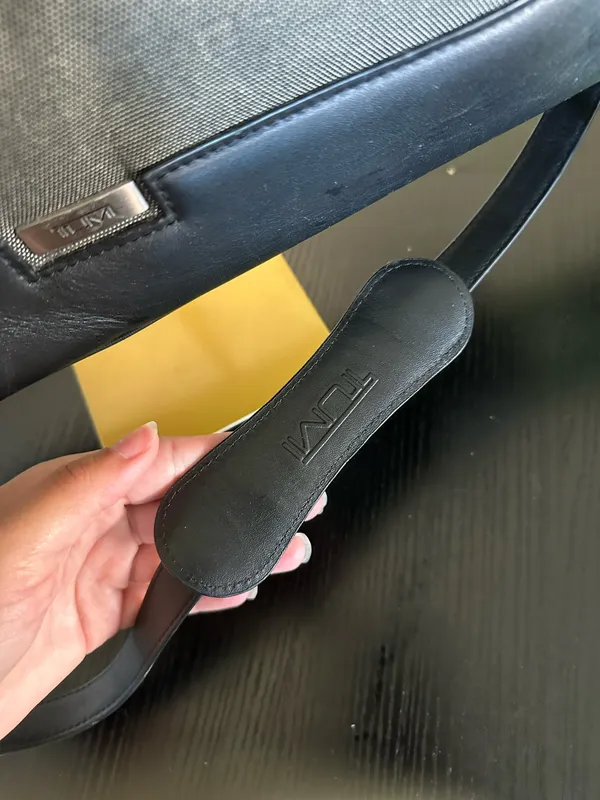 Vintage TUMI Black Nylon & Leather Structured Tote / Business Bag – Pink Lining – Shoulder Strap - Image 4