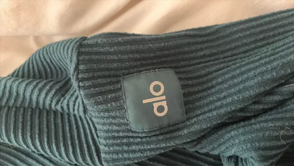 Alo cropped hoodie - Image 2