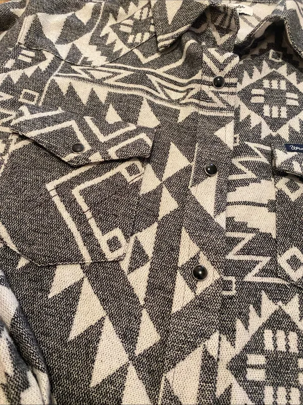 Wrangler Retro Grey Geo Boyfriend Western Snap Oversized Shirt Size SMALL - Image 4