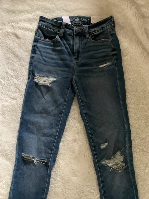 American Eagle Outfitters - Image 2
