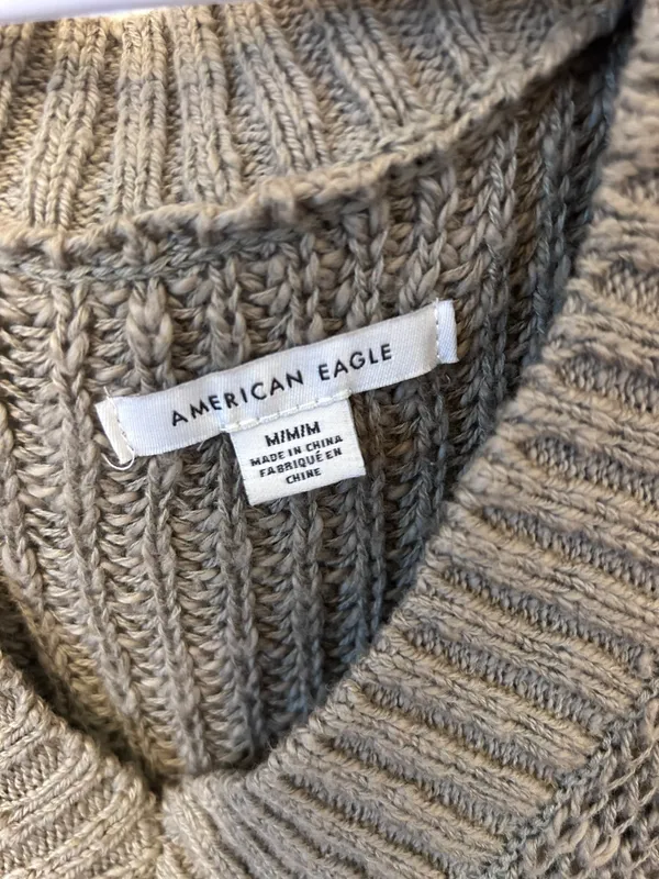 American Eagle Outfitters Sweater - Image 4