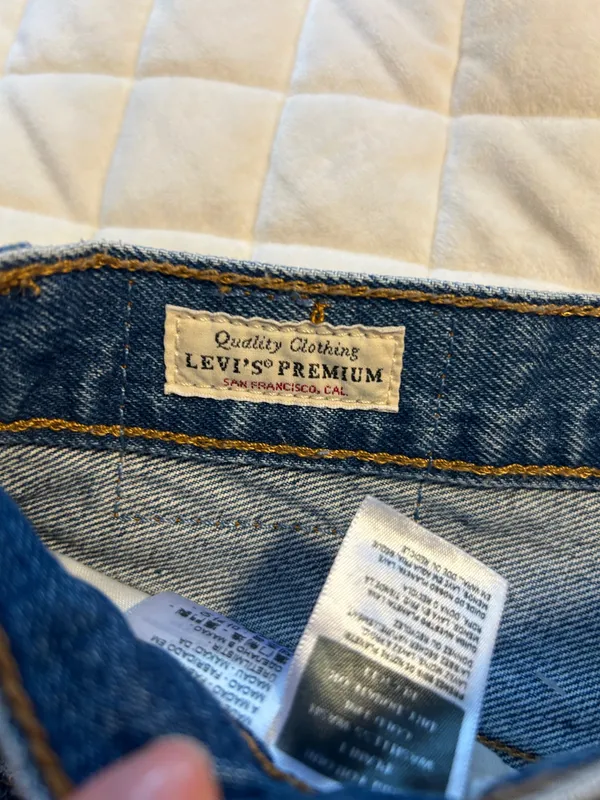 Levi’s Shorts 501 Denim Women’s size large - Image 3
