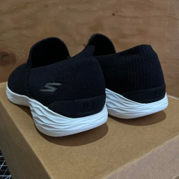 Skechers Women's Black Trainers - Image 4