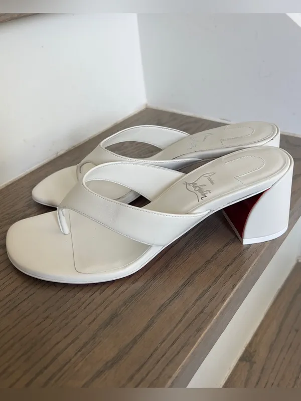 Christian Louboutin Janetonga 55mm Leather Thong Sandals in White - Image 4