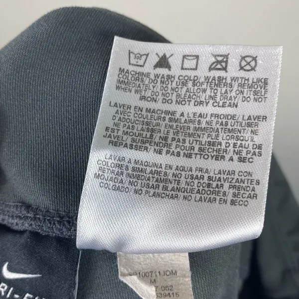 Nike Grey High Waisted Athletic Capri Pants - Image 4