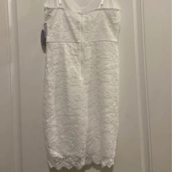 Windsor Glamour Lace Sleeveless mini dress Size S - Image 2