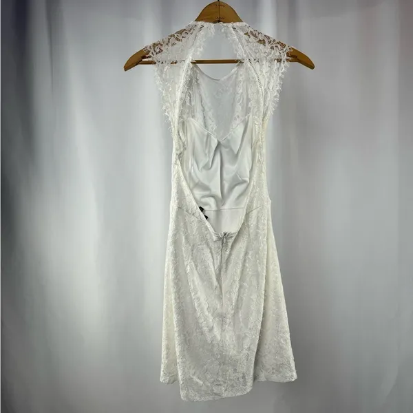 Lulus Romance Language Backless Lace Dress‎ in White Size Small - Image 9