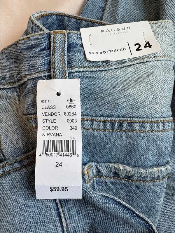 Pacsun 90's Boyfriend Jeans Size 24 in Nirvana Light Blue with Distressed Rips - Image 4