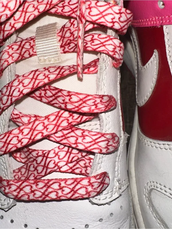 Nike Low Dunk Valentine’s Day 2024 Alternate - Image 4
