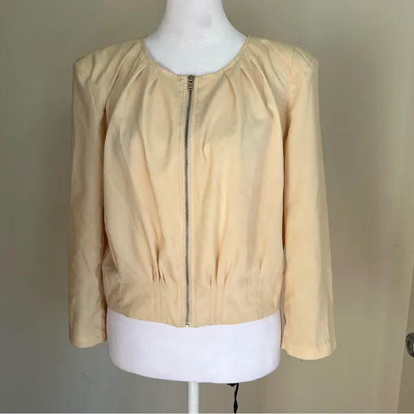 Sold
‎ Zip-Up Blazer lightweight size M - Image 3