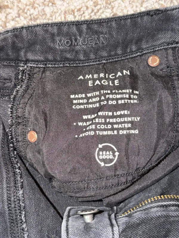 American Eagle Mom Jeans  - Image 4