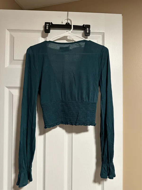 Urban Outfitters Green Crop Long Sleeve - Image 5