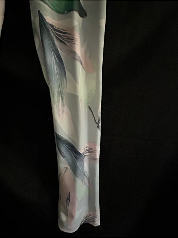 Fabletics Athletic Pastel Leaf Print Leggings in Light Blue, Green & Pink MD - Image 4