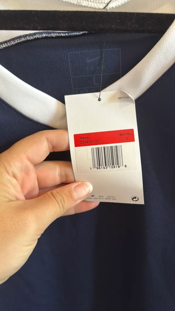 Men’s Nike jersey navy with white - Image 3