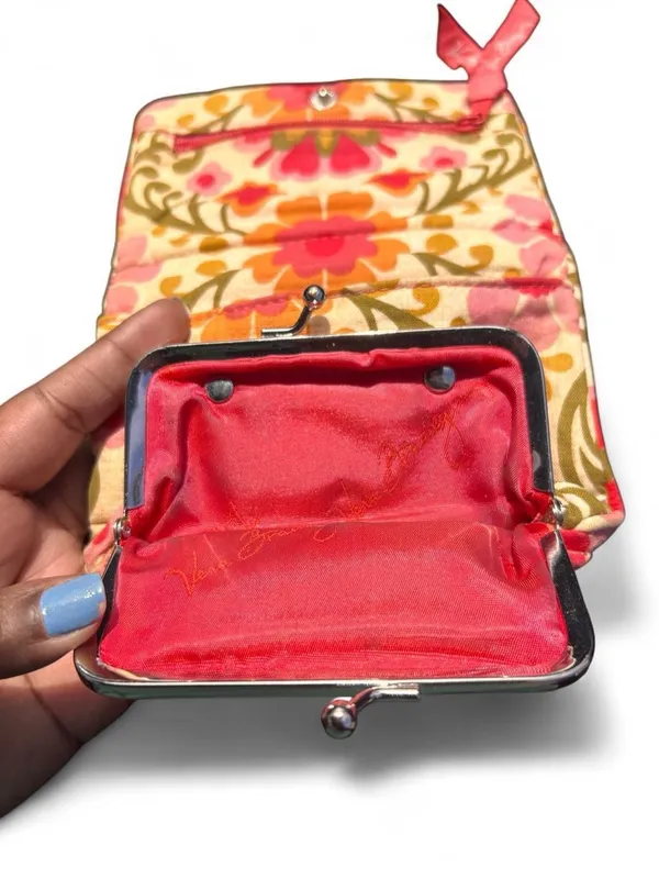 Vera Bradley Quilted Cotton Kisslock Wallet Floral Retro Kitschy Wallet 70 Style - Image 5