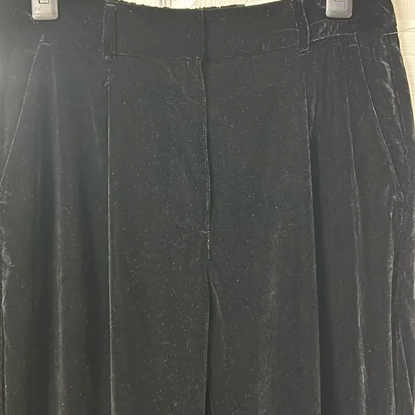 Old Navy Black Extra High Rise Velvet Wide Leg Pants(Size Small) - Image 7
