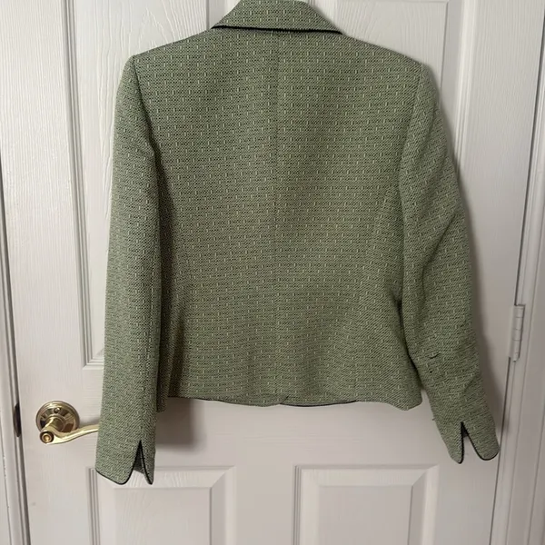 Women's blazer lime, green and black Jones studio size 8 - Image 3