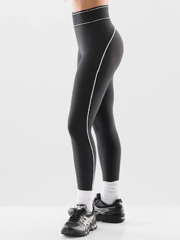 Aritzia Golden TnAction Tiebreak‎ Hi-Rise 26” Leggings NWT Size 00 - Image 2