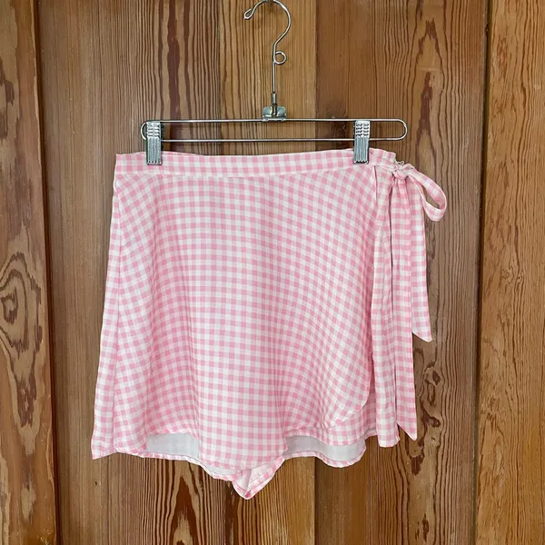 NWT Show Me Your Mumu Great Wrap Shorts Strawberry Shortcake Gingham Skort XS💛 - Image 5