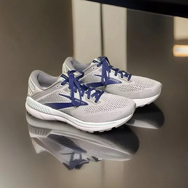 Brooks Adrenaline GTS 22 Women's Gray Running Shoes Size 10B - Image 2