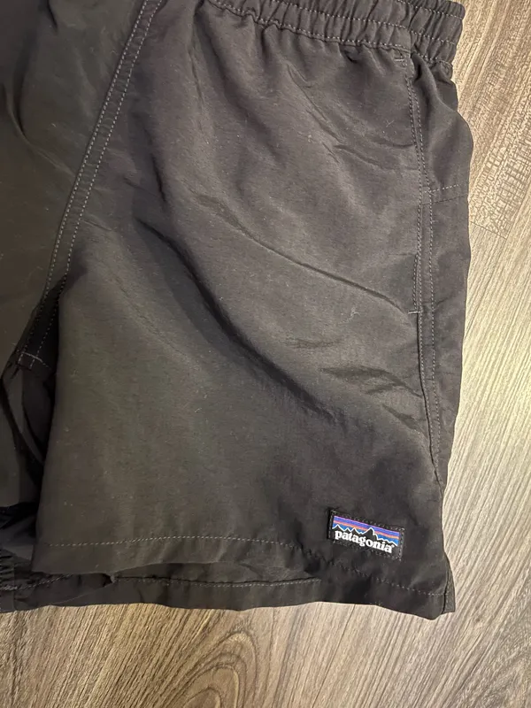 Patagonia barely baggies shorts 5” - Image 3