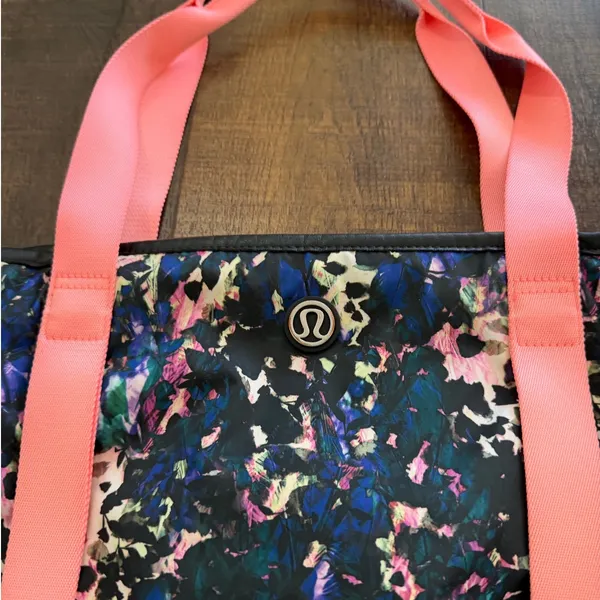 Lululemon Floral Print Tote Bag Pink Straps Gym Travel Beach Bag - Image 4