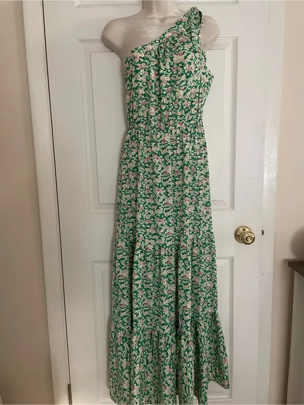 PrettyGarden One-Shoulder Green Floral Maxi Dress Size Medium‎ - Image 2