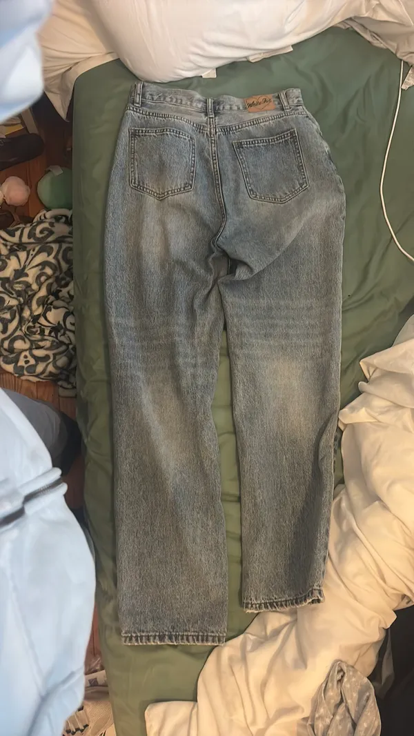 White fox Boutique straight leg jeans - Image 2