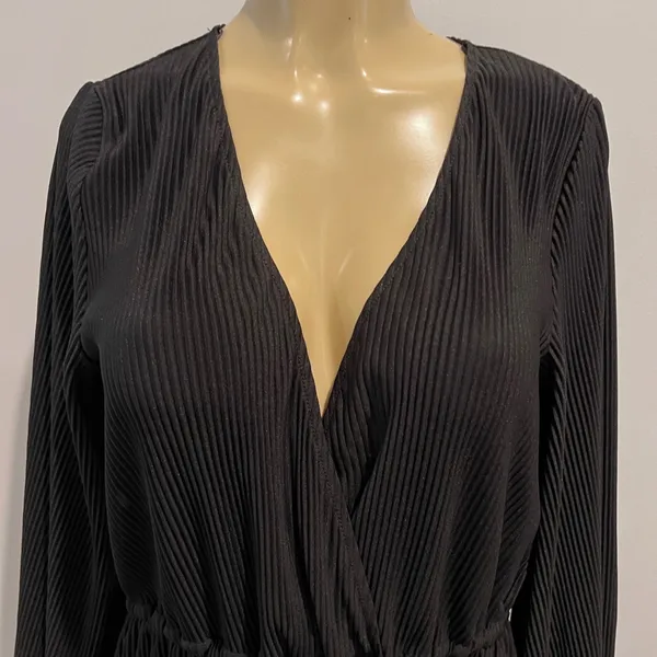 Zara Pleated Dress Sz M Black Long Sleeves V-neck Mini - Image 2