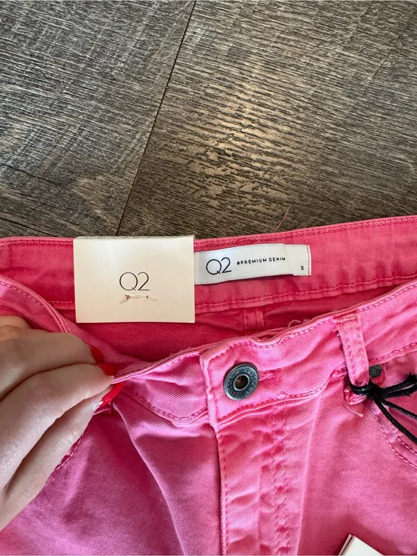 NWT Q2 Premium Denim Pink Flare Cut Jeans Size 2 - Image 4