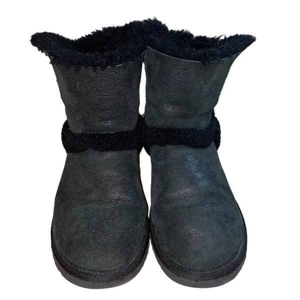 UGG Airehart Black Sheepskin Wool Lined‎ Fold Over Buckle Boots Women's Size 6 - Image 2