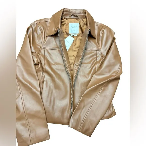 Abercrombie Fitch Vegan Leather Moto Jacket Women Medium Tan Camel NWT - Image 2
