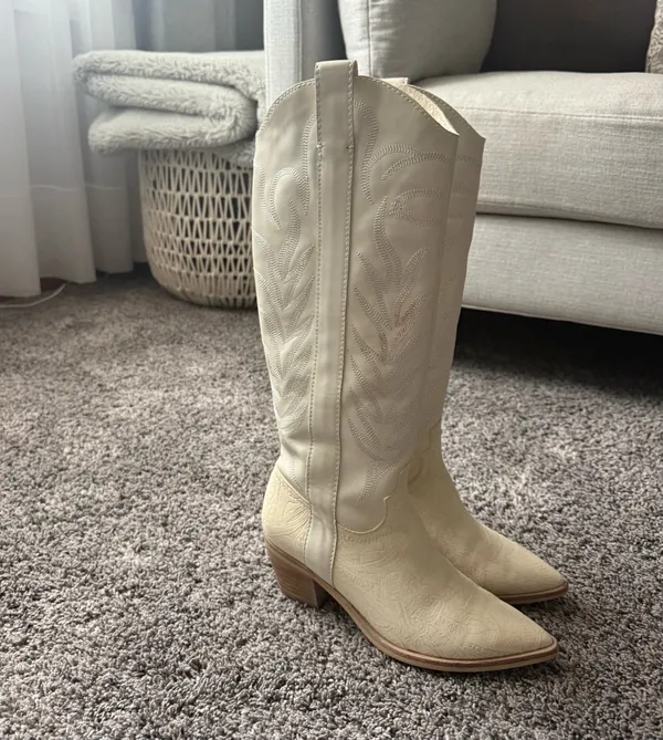 DV by Dolce Vita White Embroidered Western Boots - Image 8