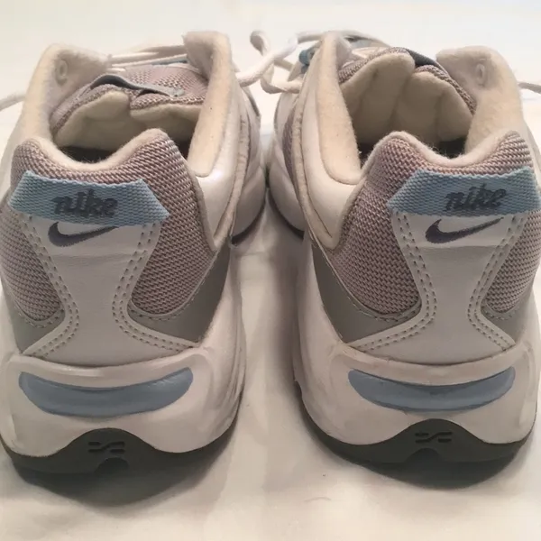 Women’s Nike Air Sneakers-Size 7 - Image 3