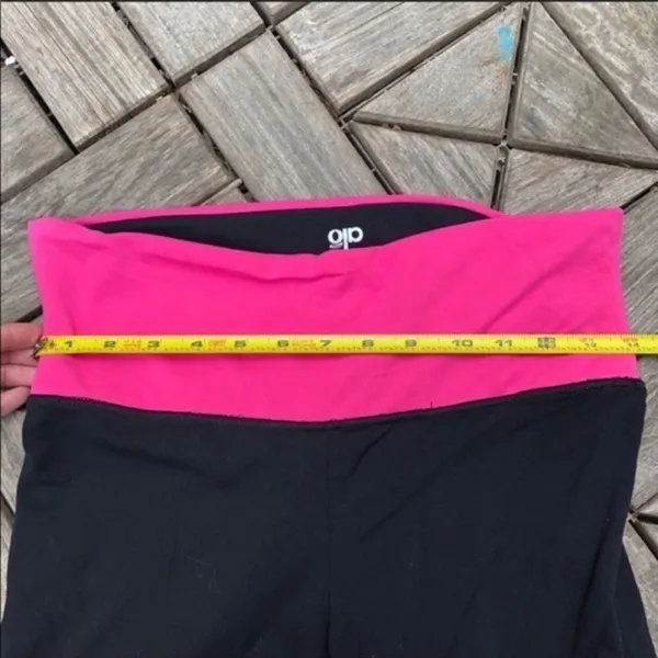 alo Black Cropped Leggings Size M - Image 5