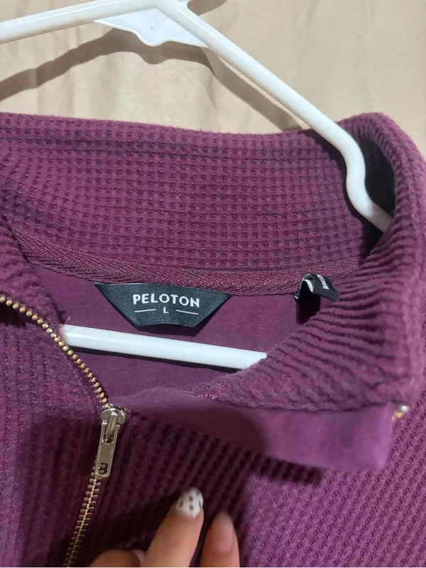 Peloton sweatshirt - Image 2