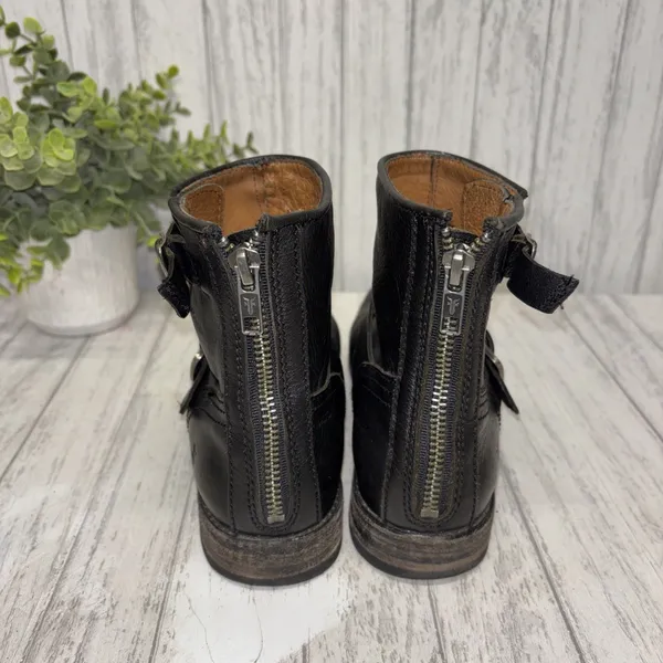 Womens Size 6 Frye Leather Ankle Boots EUC - Image 4