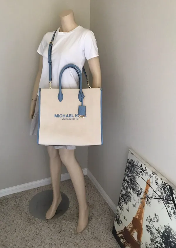 Michael Kors Purse - Image 8