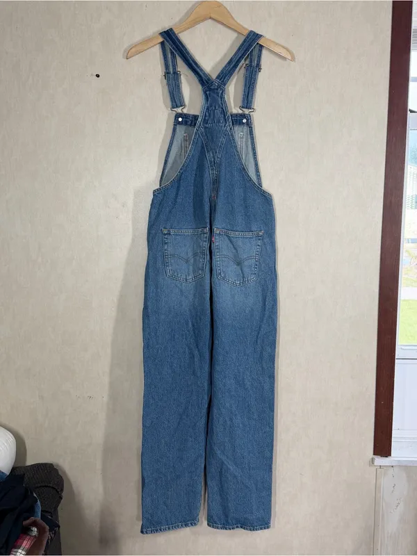 Levi’s Women’s Vintage Jeans Cotton Denim Overalls in Medium Wash XS - Image 6