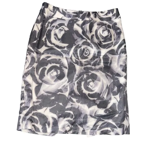 Banana Republic Skirt Womens Size 6 Gray White Rose Floral Pencil‎ Knee - Image 2