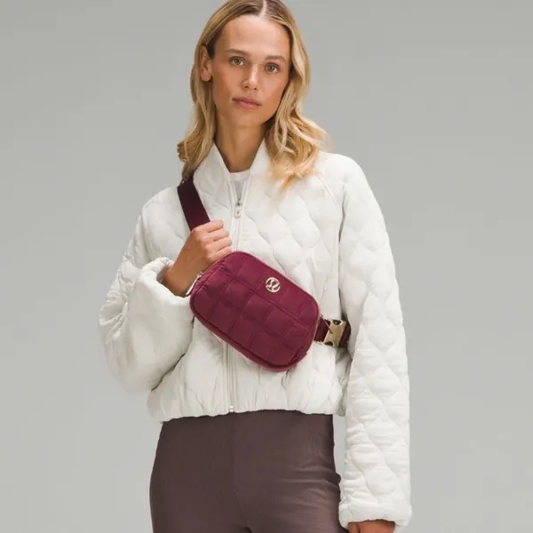 Lululemon Everywhere Belt Bag Quilted Velour Wine Berry Velvet Crossbody Bag NWT - Image 2