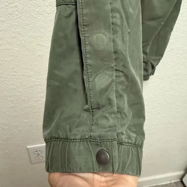 AMERICAN EAGLE OUTFITTERS Distressed Green Jogger Pants - Image 6