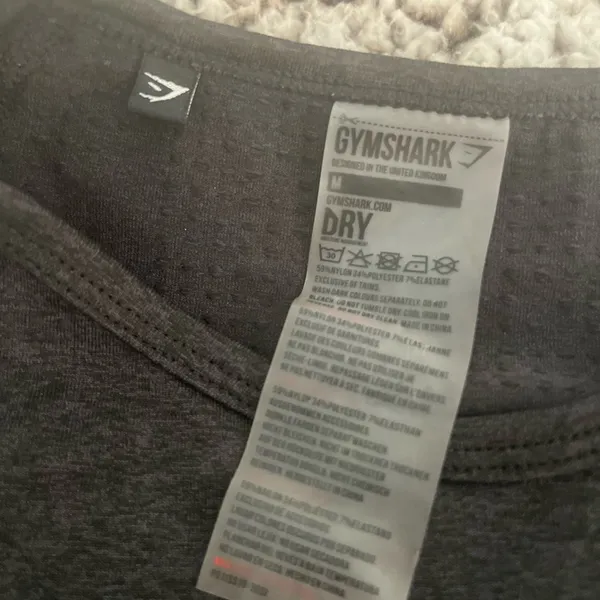 Gymshark Vital Seamless 2.0 crop with thumb holes size medium - Image 3